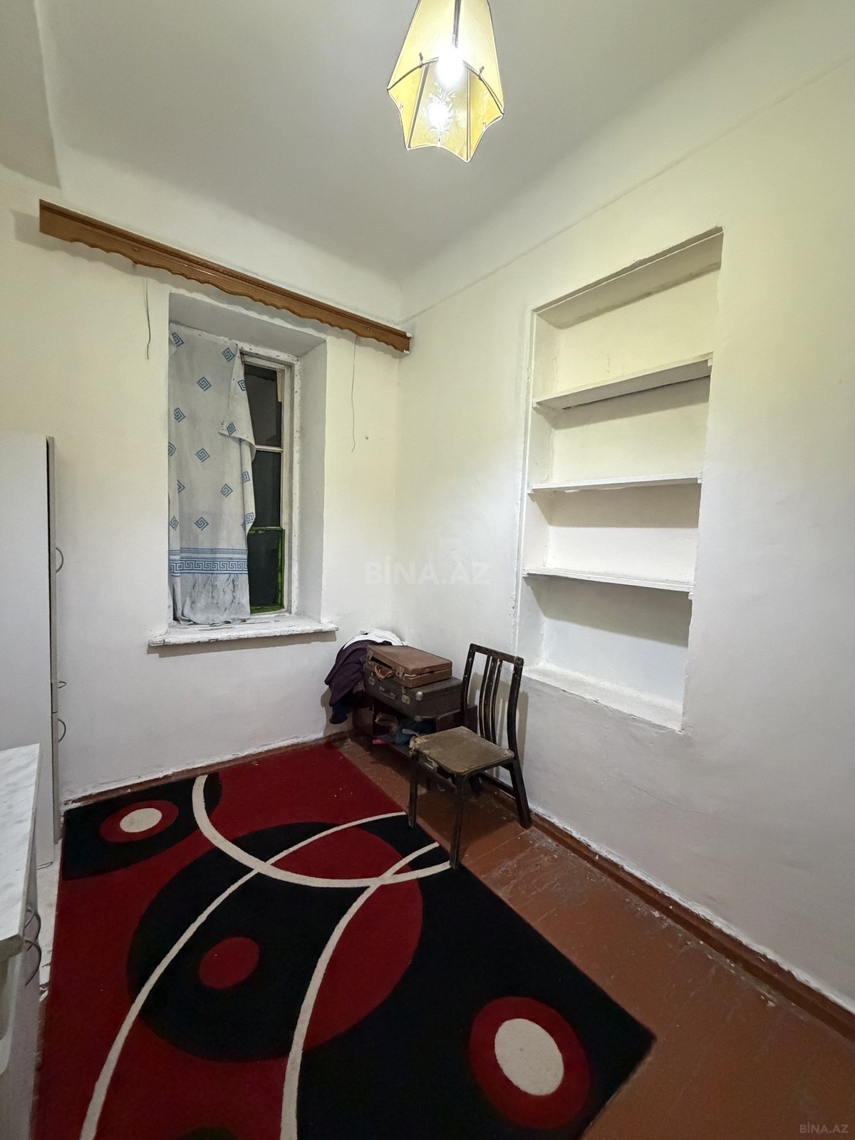 3 otaqlı Köhnə tikili, Ağ şəhər q., Bakı