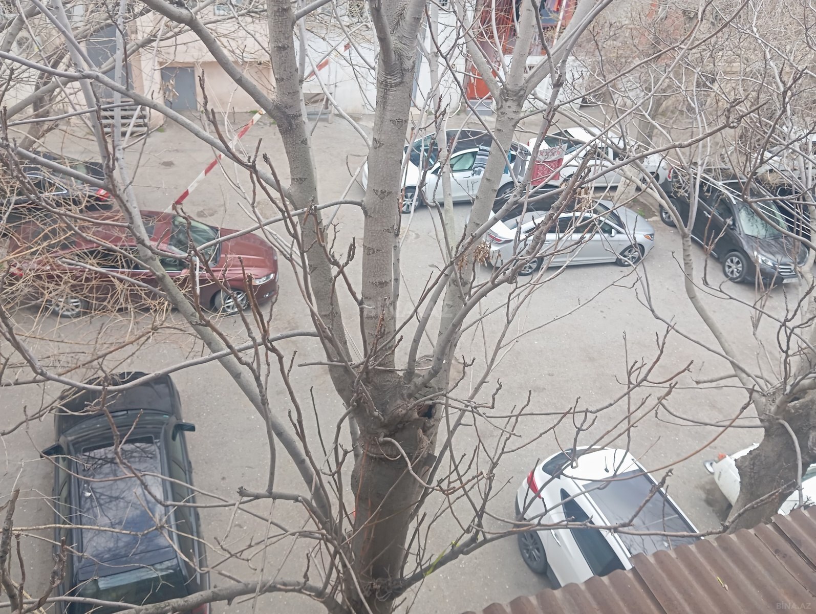 2 otaqlı Köhnə tikili, 28 May m., Bakı