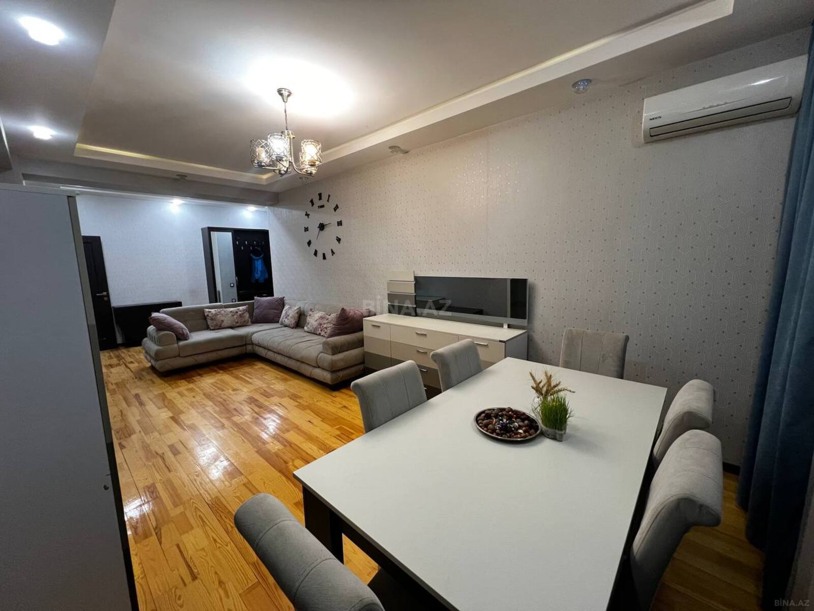 3 otaqlı Yeni tikili, Xırdalan