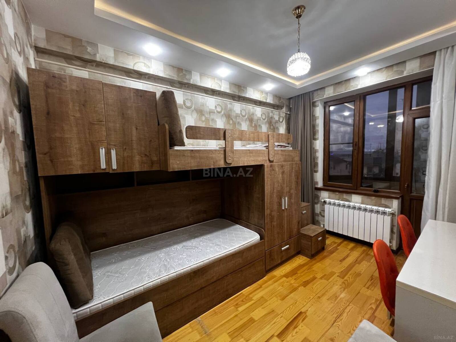 3 otaqlı Yeni tikili, Xırdalan