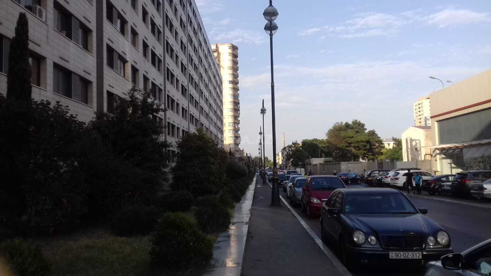 2 otaqlı Köhnə tikili, 8-ci mikrorayon q., Bakı