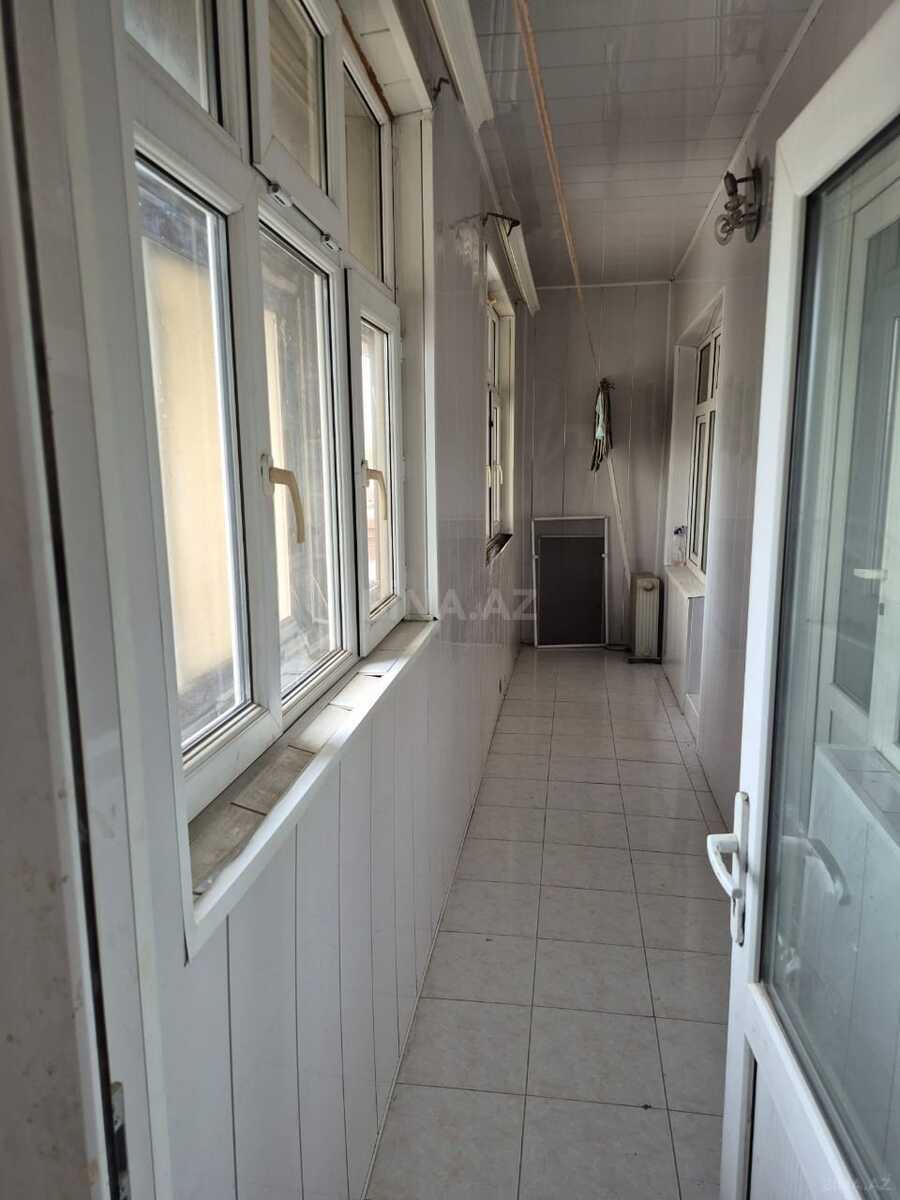 2 otaqlı Köhnə tikili, 8-ci mikrorayon q., Bakı