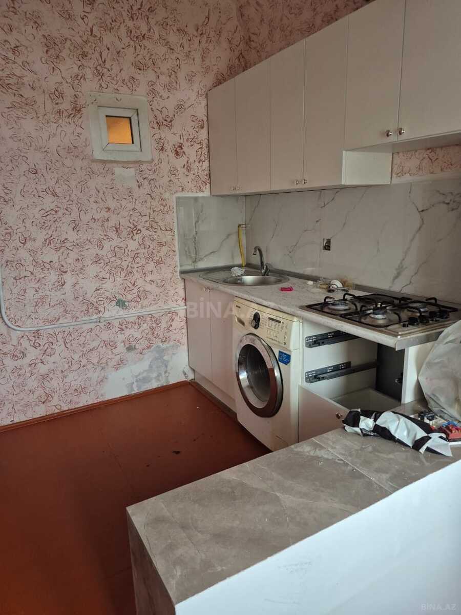 2 otaqlı Köhnə tikili, 8-ci mikrorayon q., Bakı