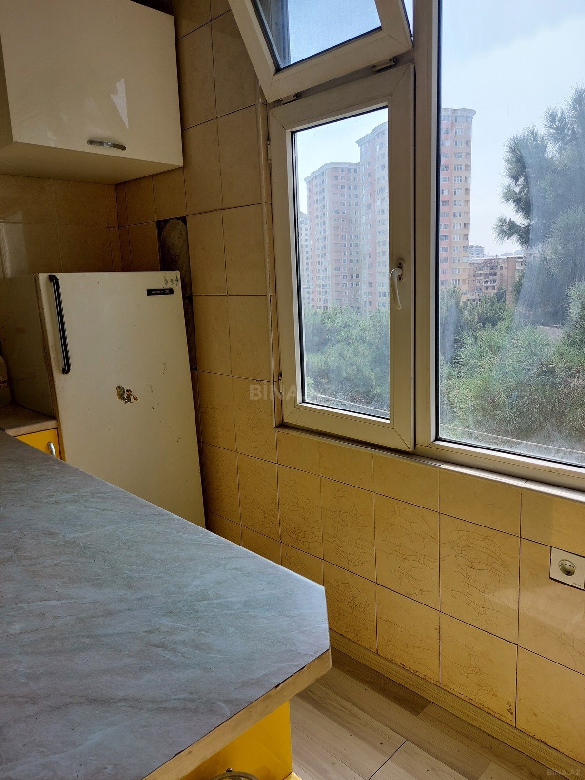 3 otaqlı Köhnə tikili, Azadlıq Prospekti m., Bakı