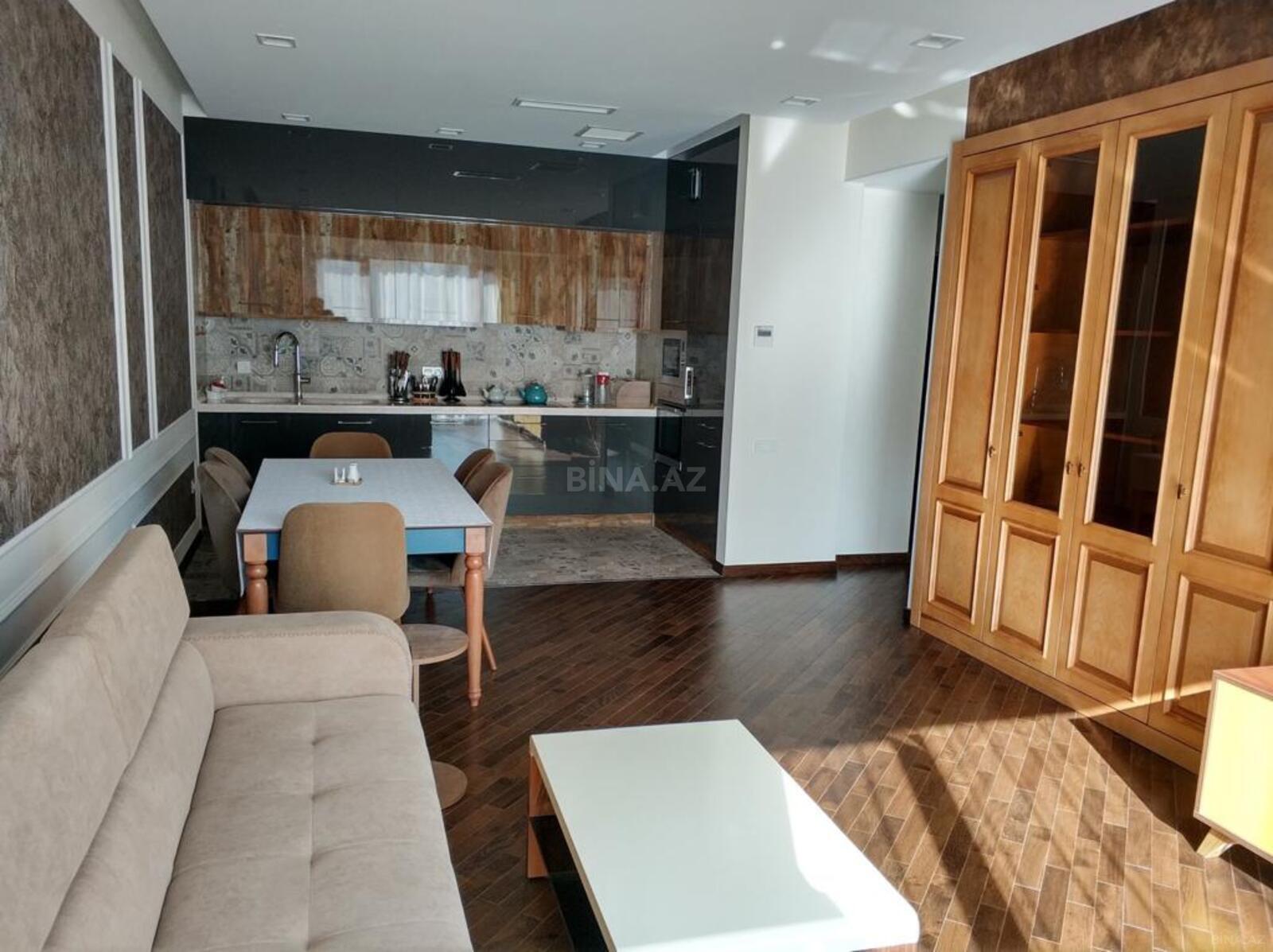 3 otaqlı Yeni tikili, Şah İsmayıl Xətai m., Bakı