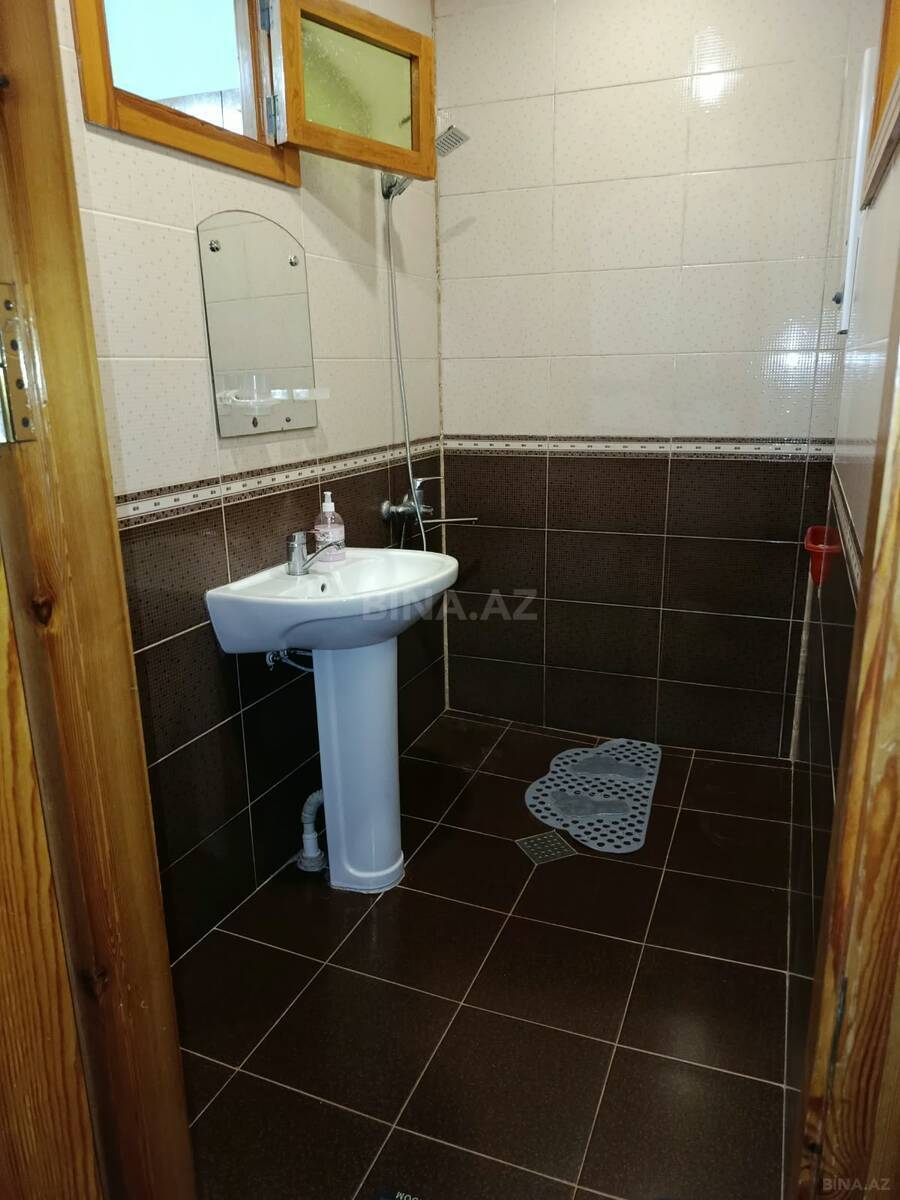 3 otaqlı Köhnə tikili, Xalqlar Dostluğu m., Bakı