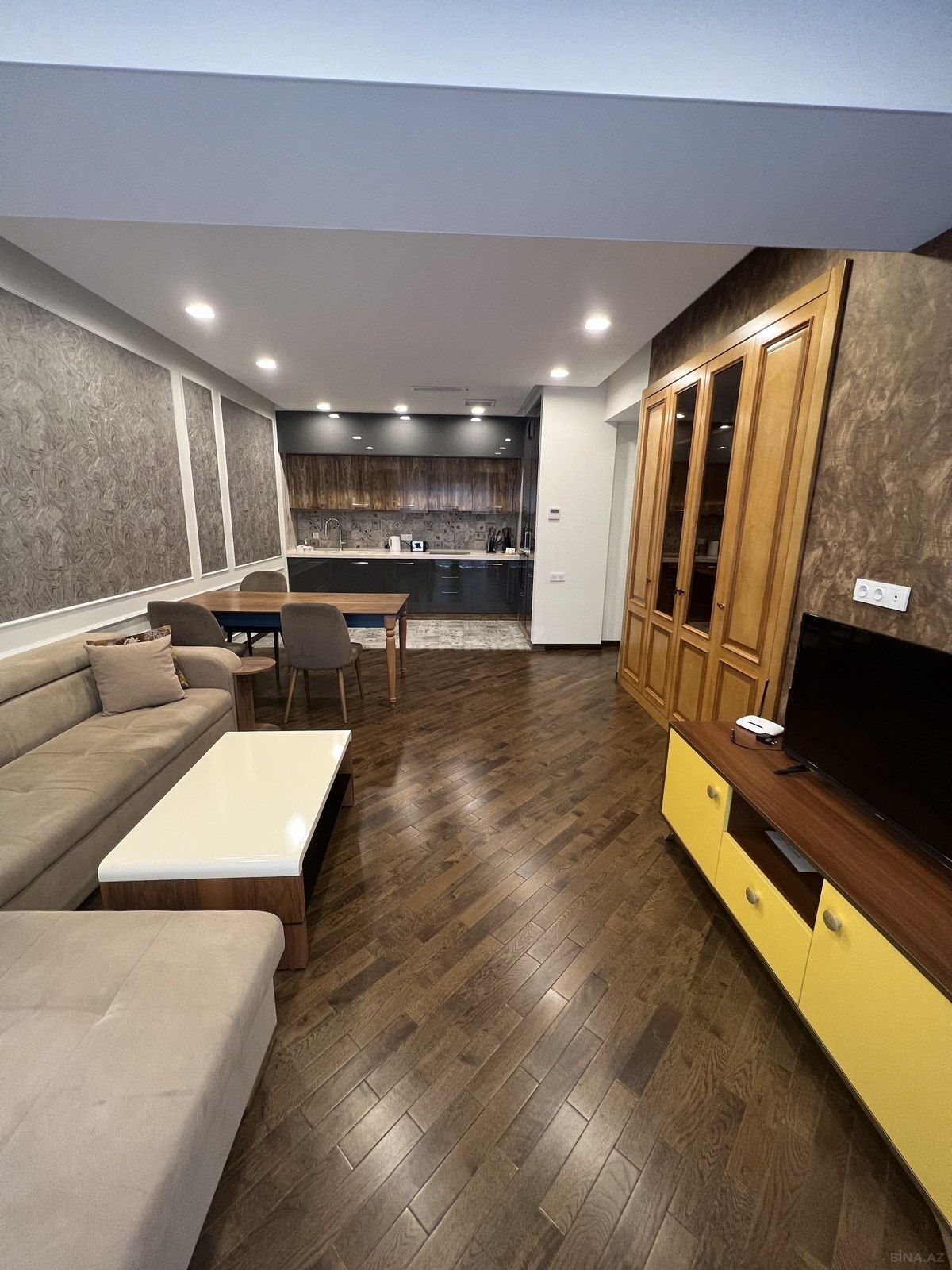 3 otaqlı Yeni tikili, Şah İsmayıl Xətai m., Bakı