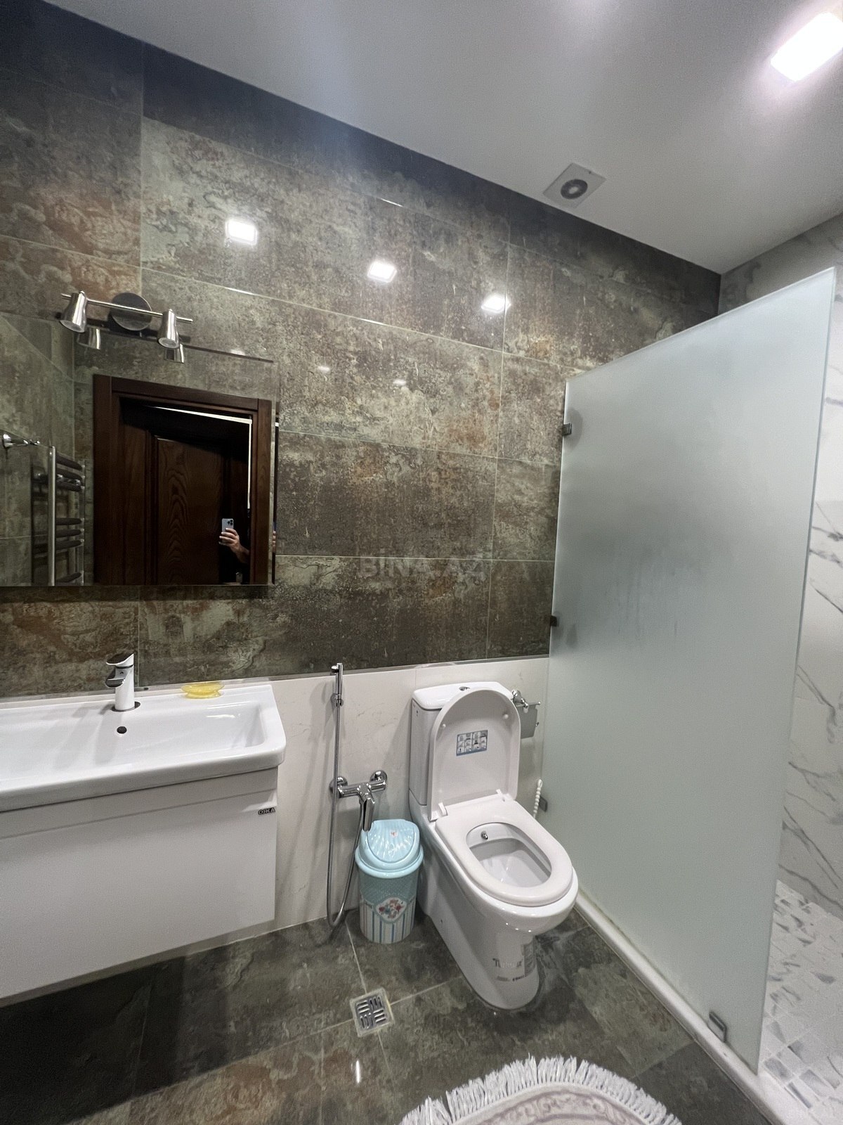 3 otaqlı Yeni tikili, Şah İsmayıl Xətai m., Bakı