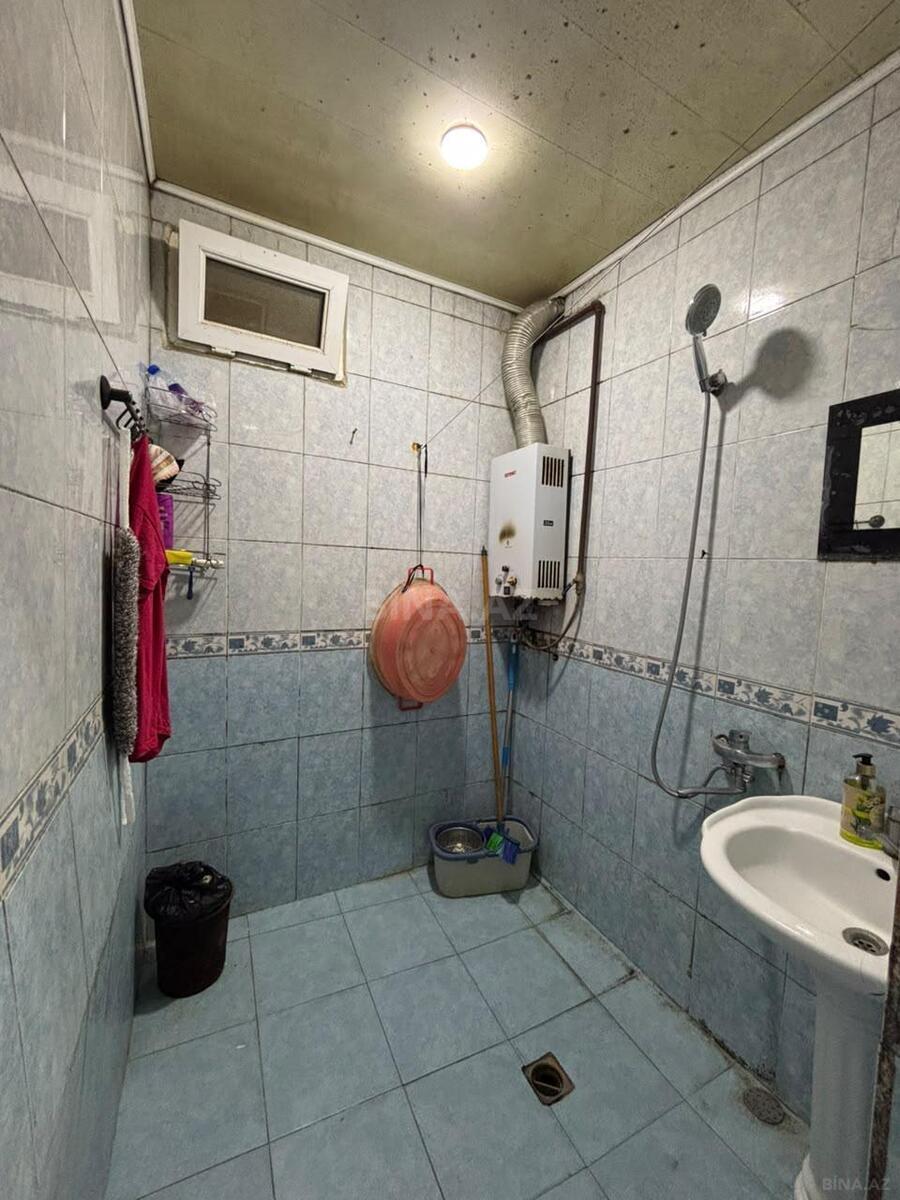 3 otaqlı Köhnə tikili, Memar Əcəmi m., Bakı