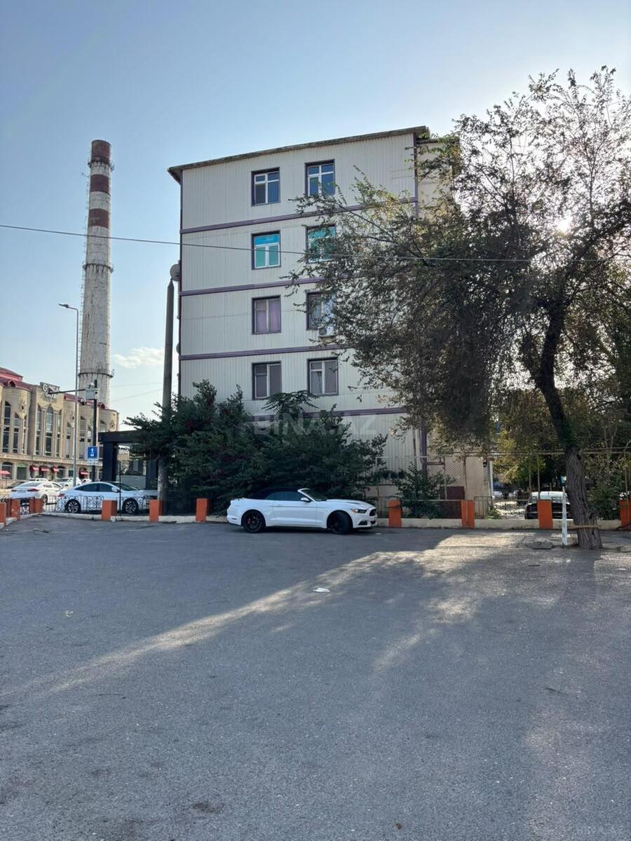 3 otaqlı Köhnə tikili, Memar Əcəmi m., Bakı