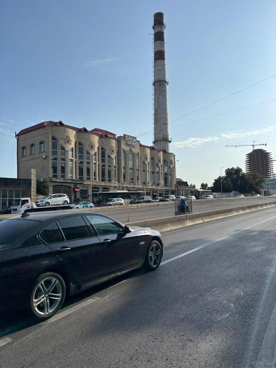 3 otaqlı Köhnə tikili, Memar Əcəmi m., Bakı