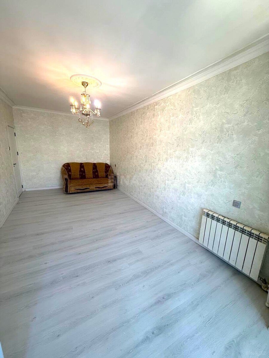3 otaqlı Köhnə tikili, Əhmədli q., Bakı