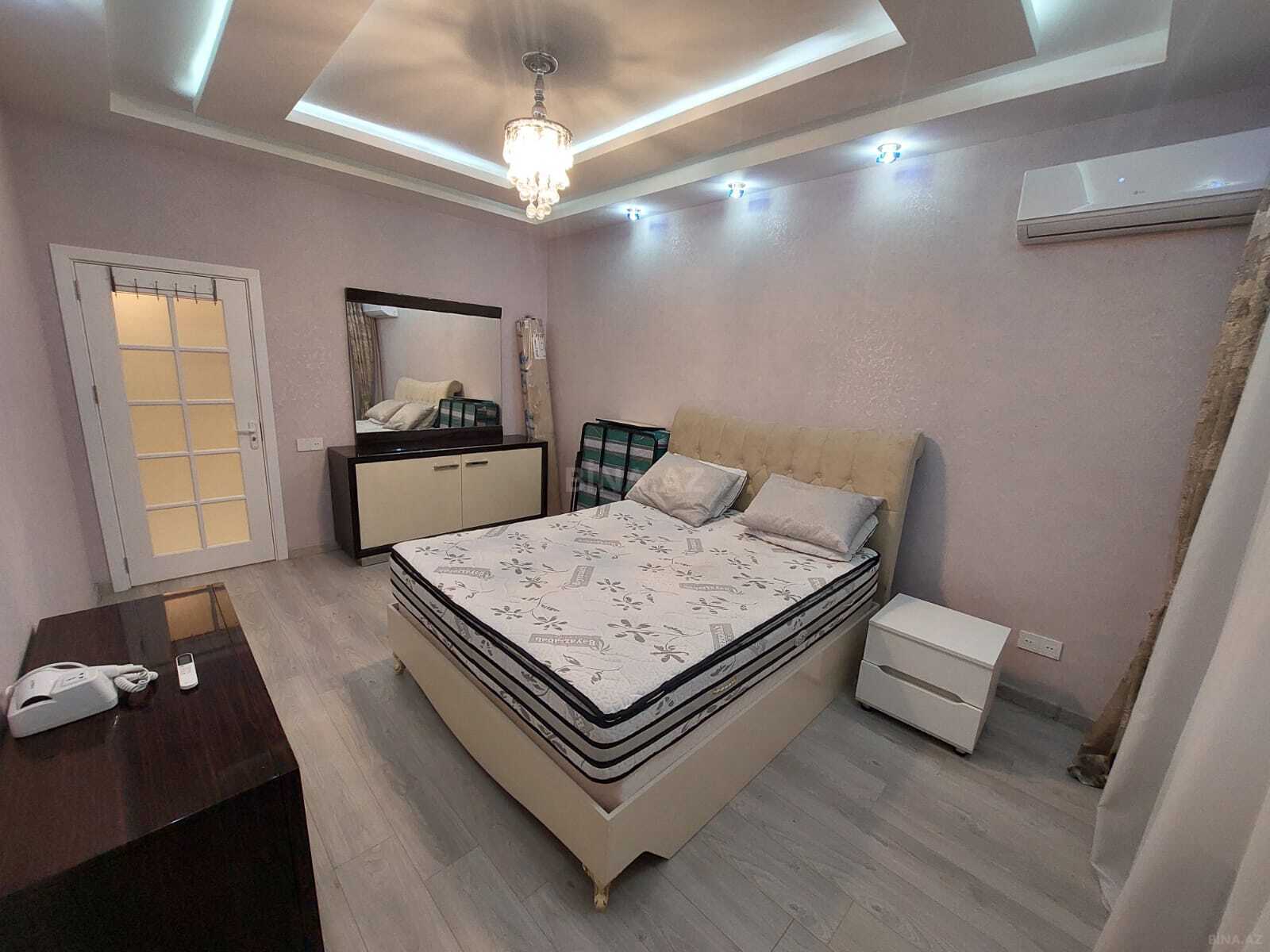 2 otaqlı Yeni tikili, 8 Noyabr m., Bakı