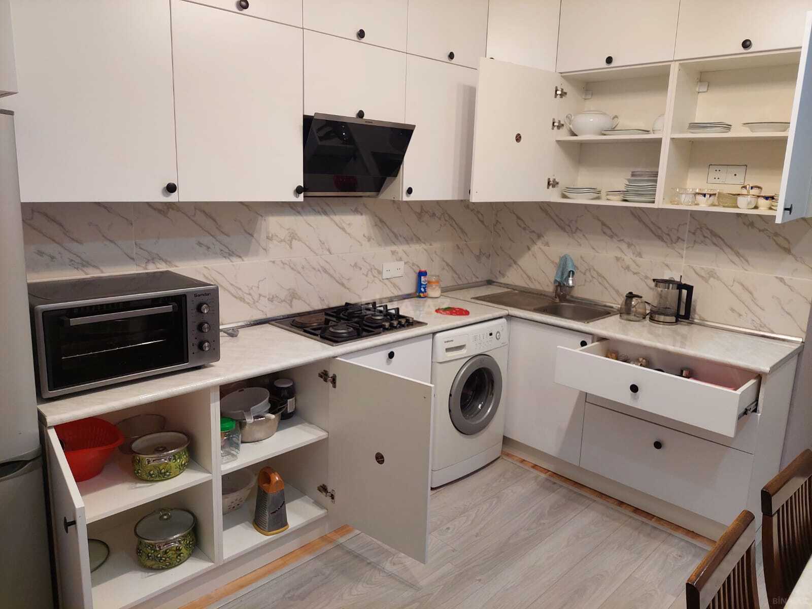 2 otaqlı Yeni tikili, 8 Noyabr m., Bakı