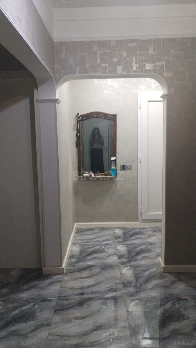 3 otaqlı Köhnə tikili, 7-ci mikrorayon q., Bakı