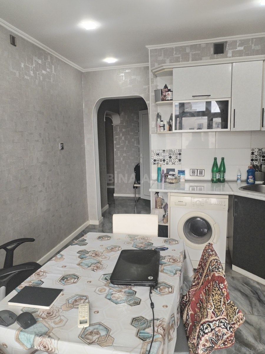 3 otaqlı Köhnə tikili, 7-ci mikrorayon q., Bakı