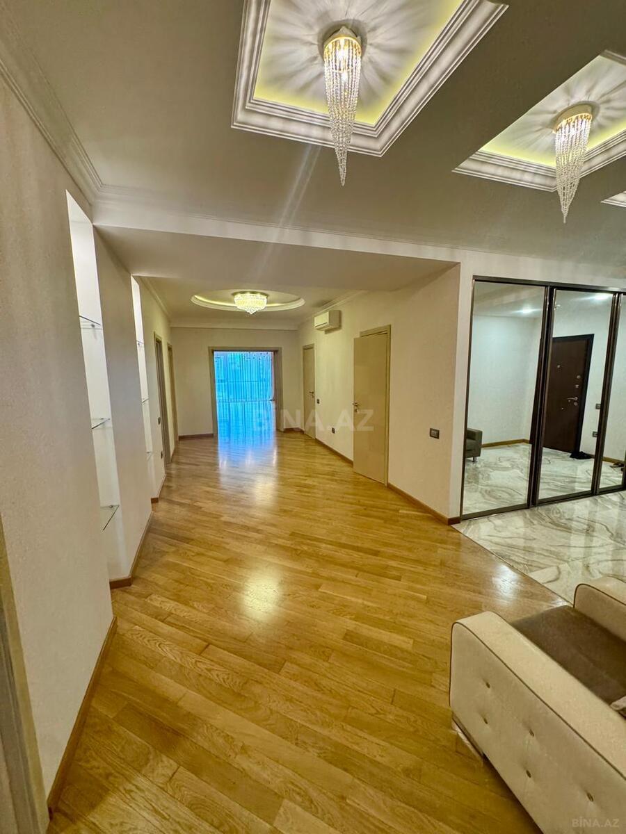 3 otaqlı Yeni tikili, Şah İsmayıl Xətai m., Bakı