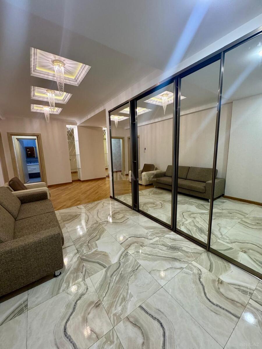 3 otaqlı Yeni tikili, Şah İsmayıl Xətai m., Bakı
