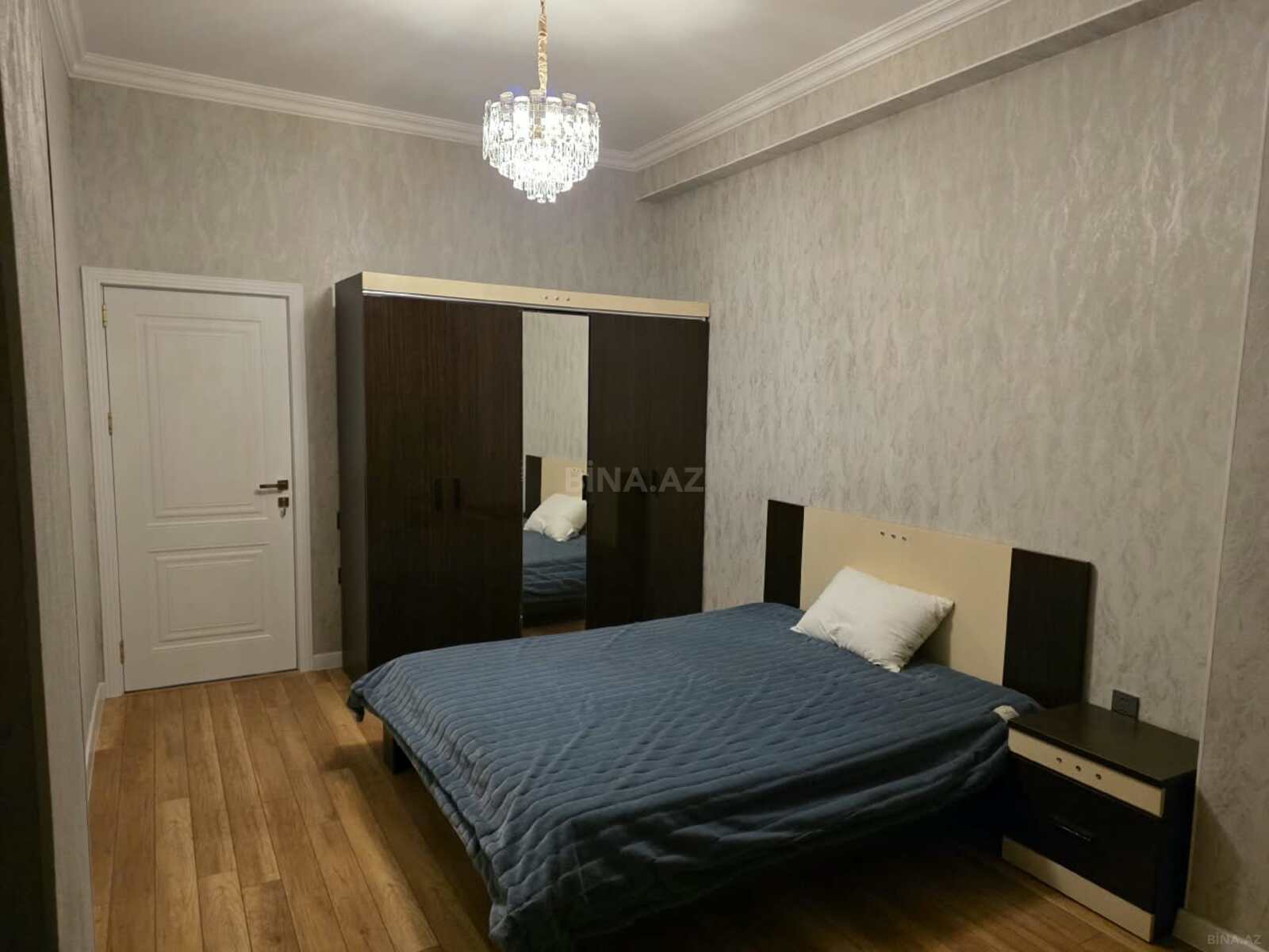 4 otaqlı Yeni tikili, Azadlıq Prospekti m., Bakı