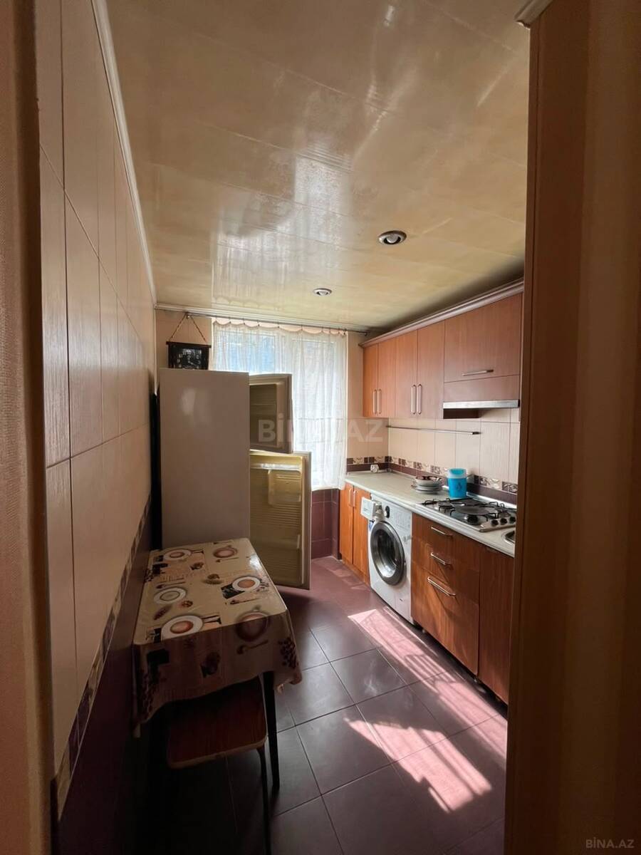 3 otaqlı Köhnə tikili, Elmlər Akademiyası m., Bakı