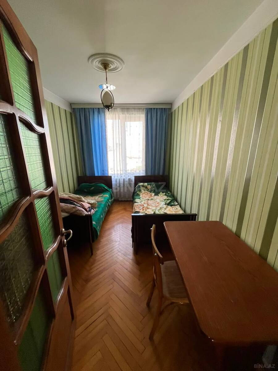 3 otaqlı Köhnə tikili, Elmlər Akademiyası m., Bakı