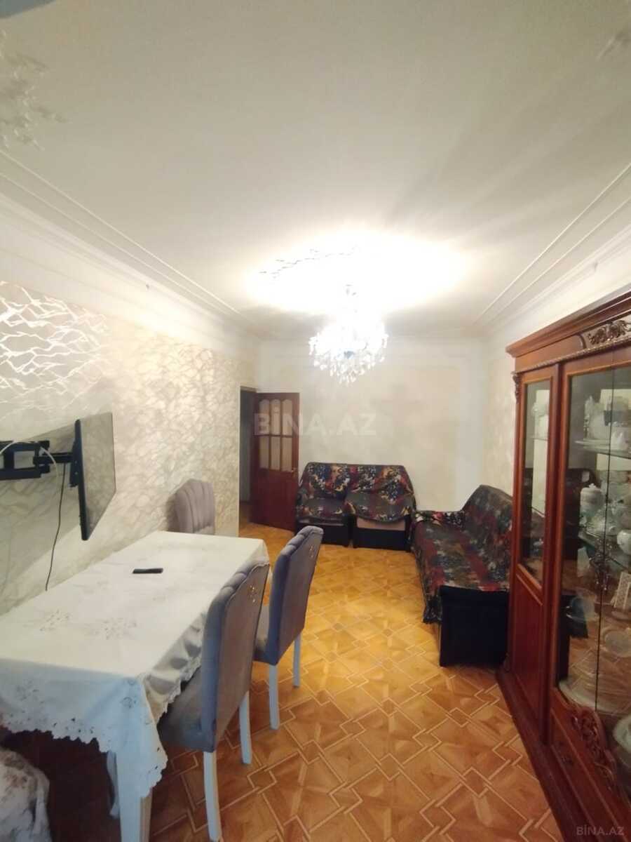 4 otaqlı Köhnə tikili, Əhmədli m., Bakı