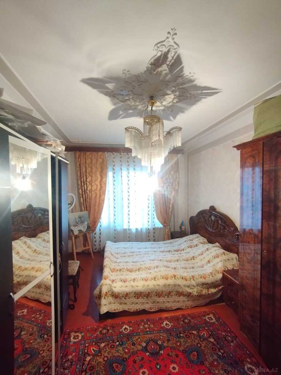4 otaqlı Köhnə tikili, Əhmədli m., Bakı