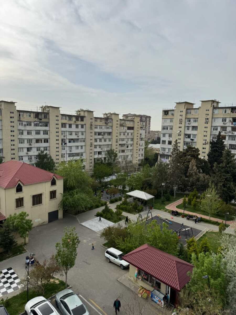 4 otaqlı Köhnə tikili, Əhmədli m., Bakı