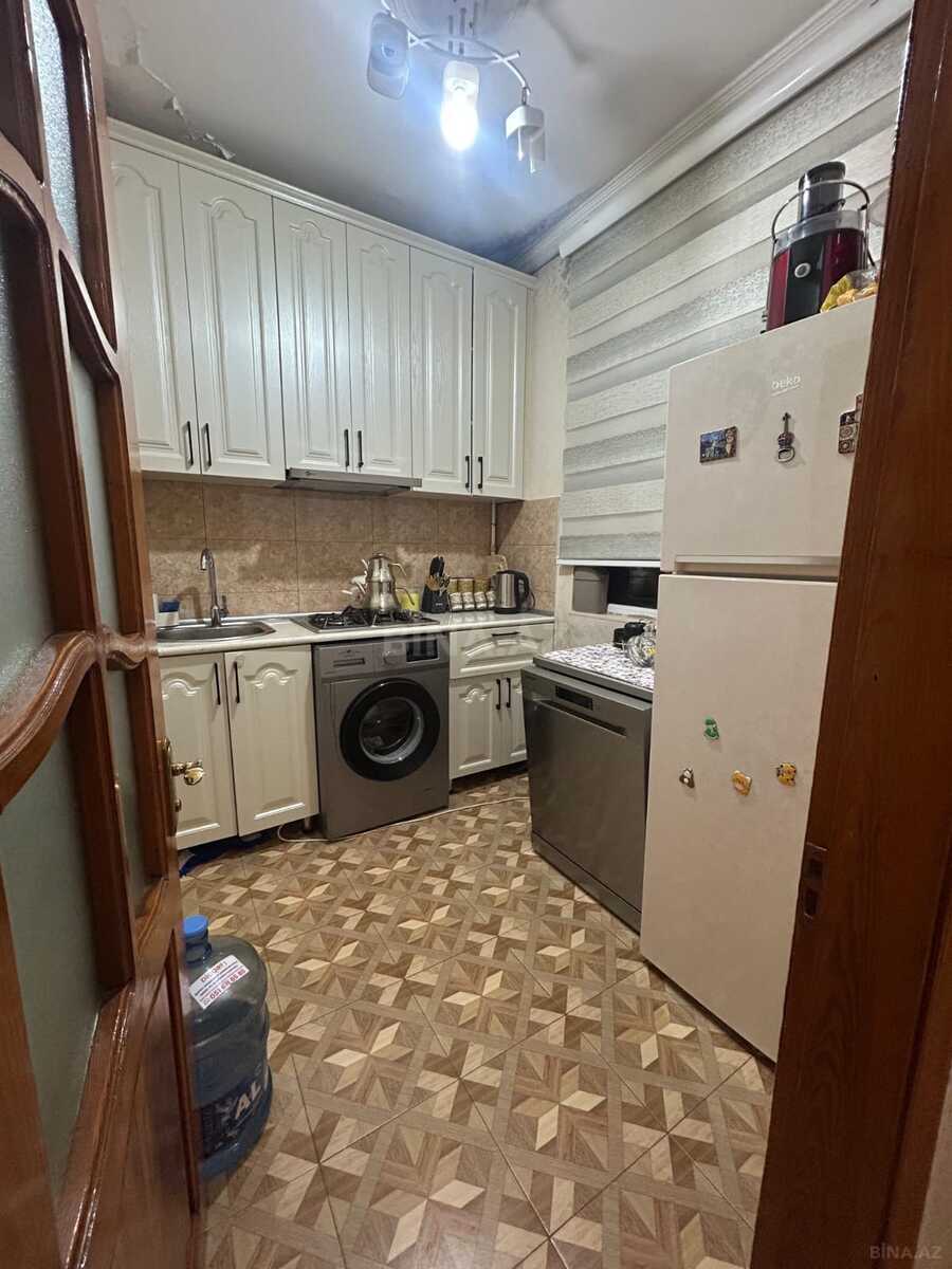 2 otaqlı Köhnə tikili, Memar Əcəmi m., Bakı