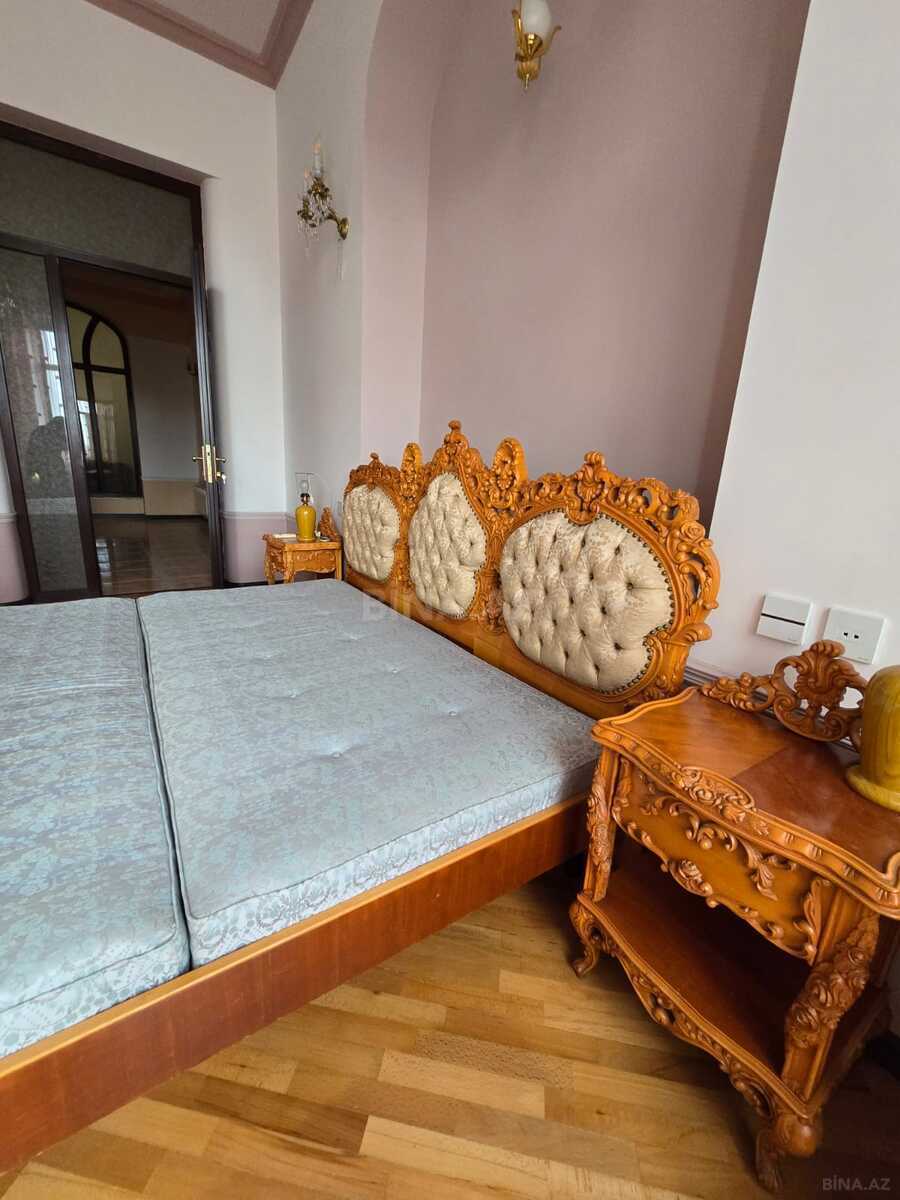 6 otaqlı Köhnə tikili, Sahil m., Bakı