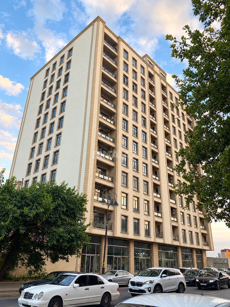 3 otaqlı Yeni tikili, 28 May m., Bakı