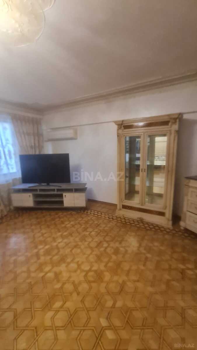 2 otaqlı Köhnə tikili, Xətai r., Bakı