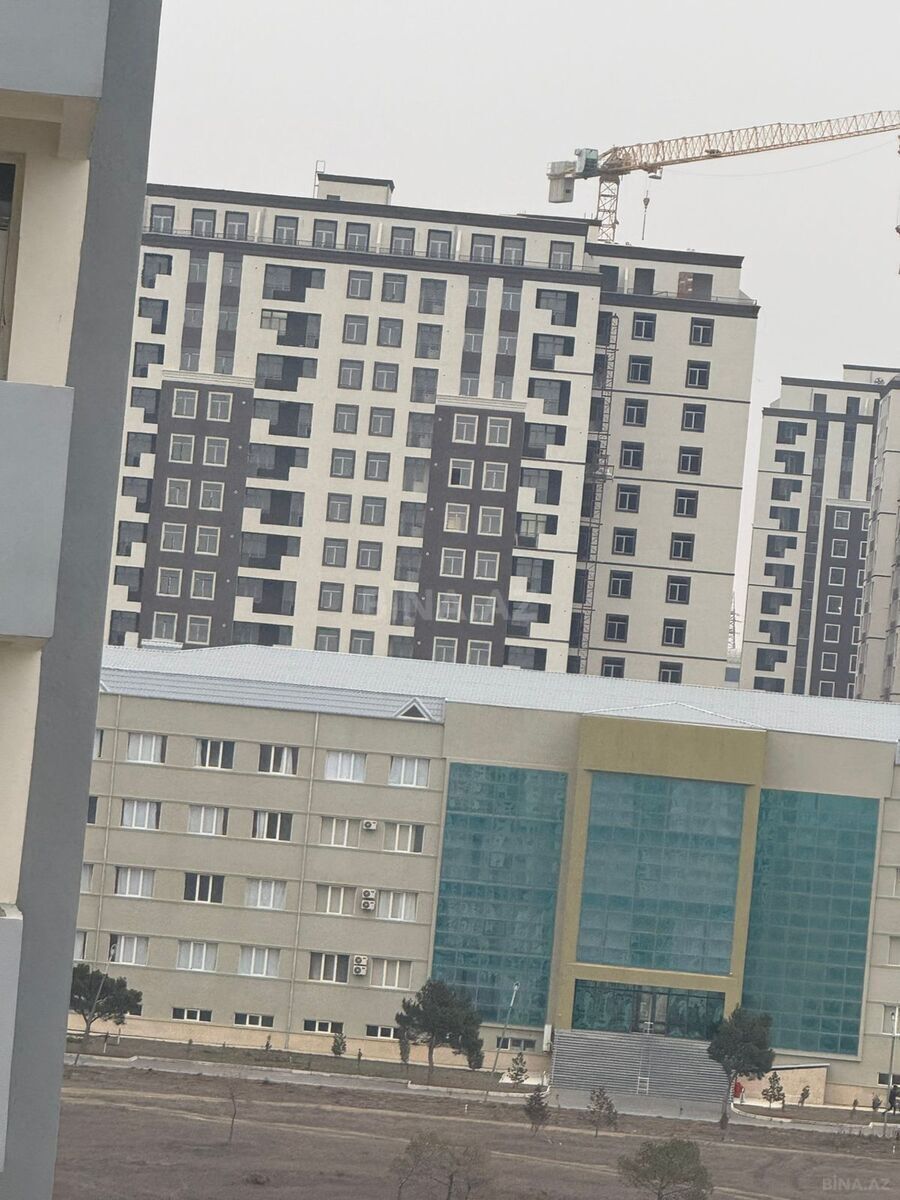3 otaqlı Yeni tikili, Xırdalan