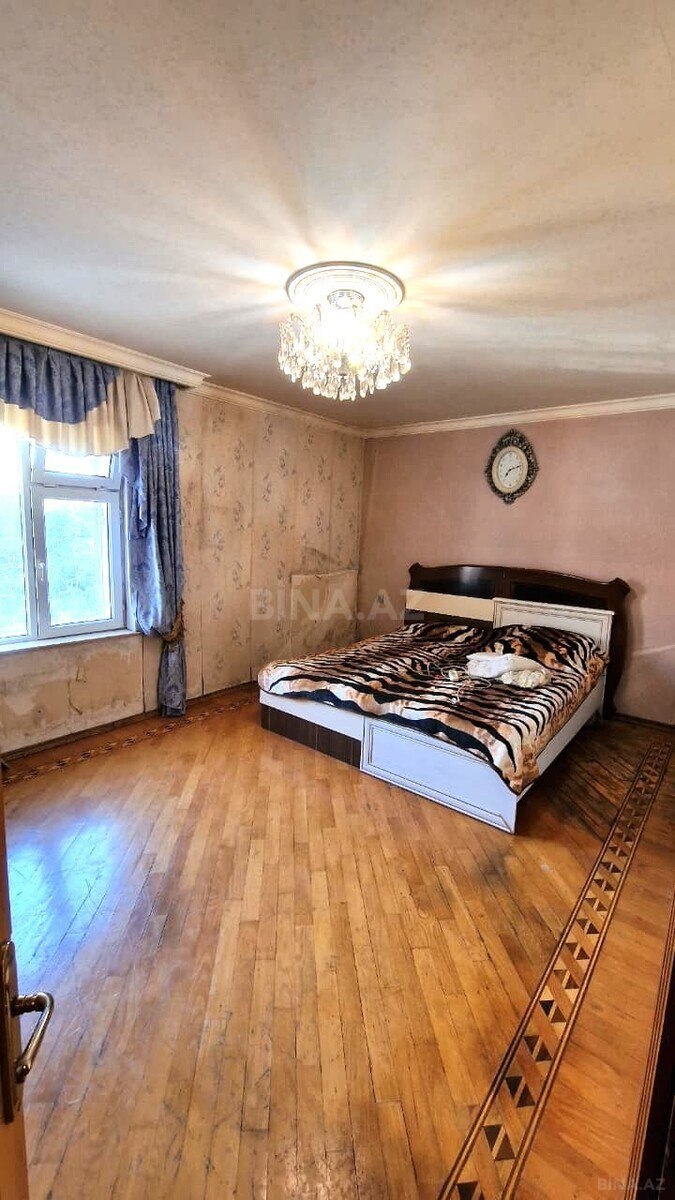 3 otaqlı Köhnə tikili, Elmlər Akademiyası m., Bakı