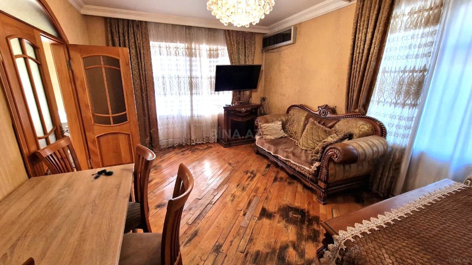 3 otaqlı Köhnə tikili, Elmlər Akademiyası m., Bakı