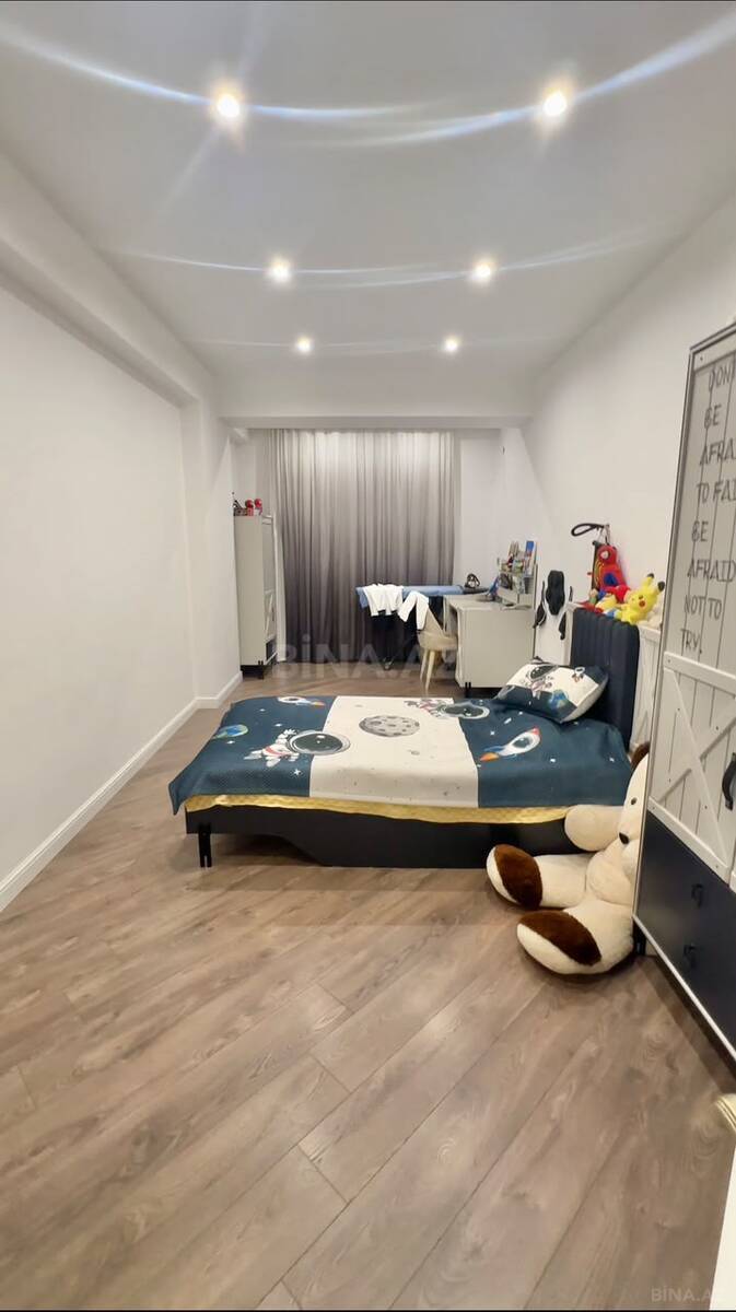 4 otaqlı Yeni tikili, Şah İsmayıl Xətai m., Bakı