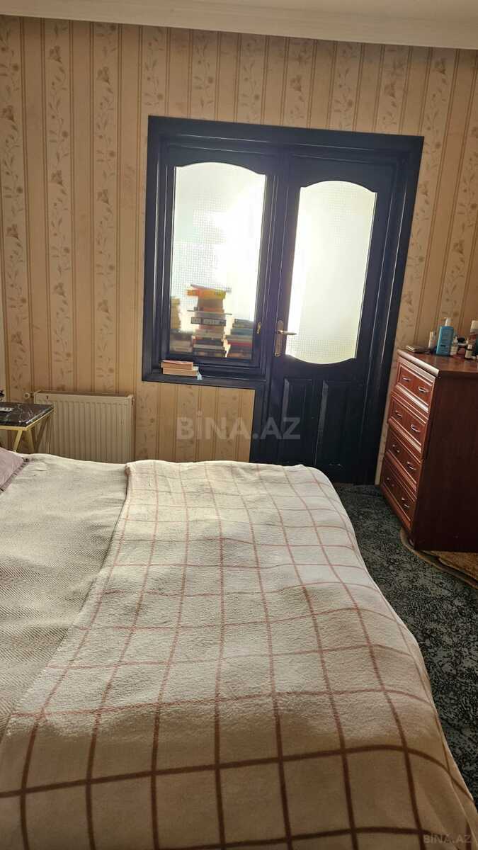 2 otaqlı Köhnə tikili, Elmlər Akademiyası m., Bakı