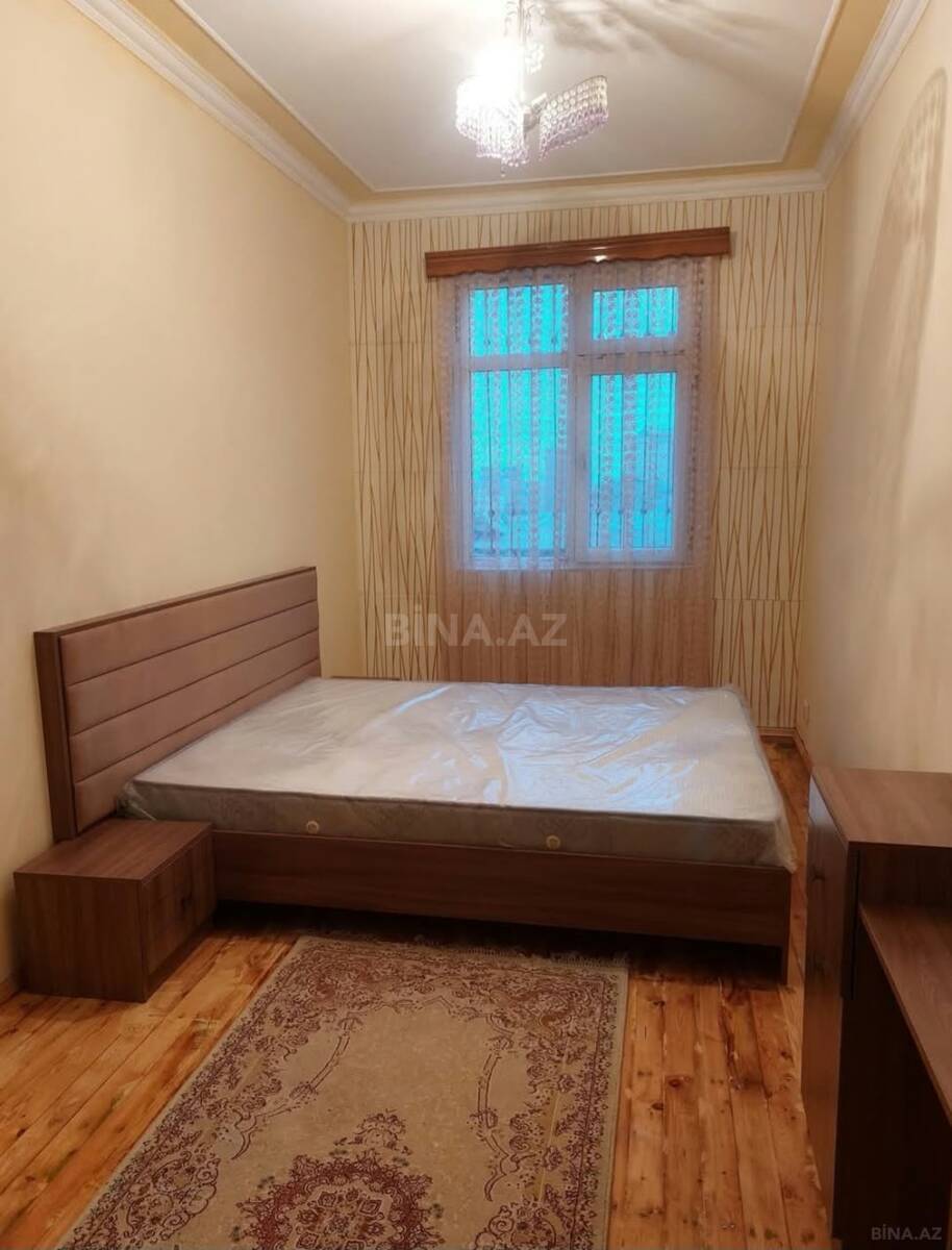 2 otaqlı Köhnə tikili, Elmlər Akademiyası m., Bakı