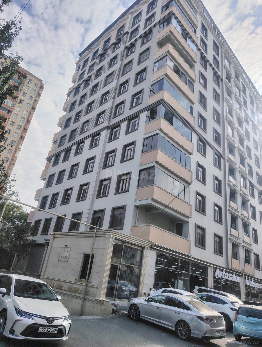 4 otaqlı Yeni tikili, Memar Əcəmi m., Bakı