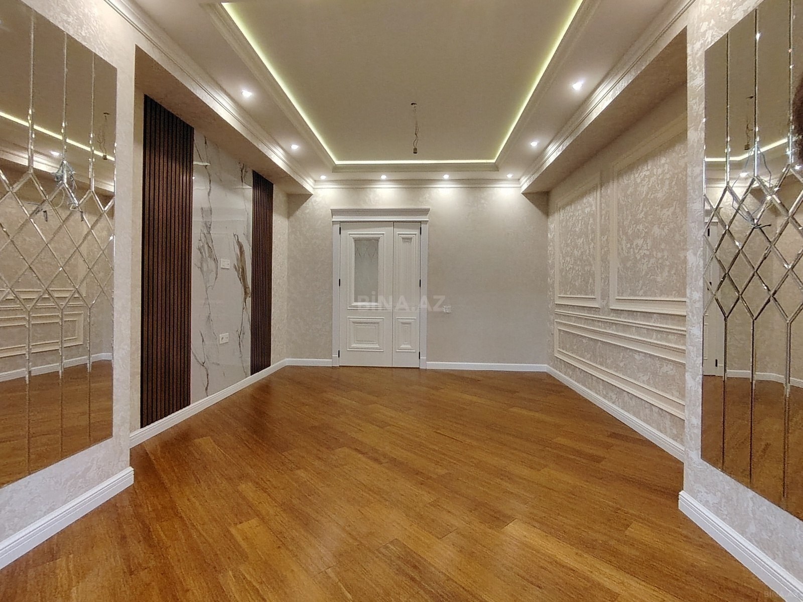 4 otaqlı Yeni tikili, Memar Əcəmi m., Bakı
