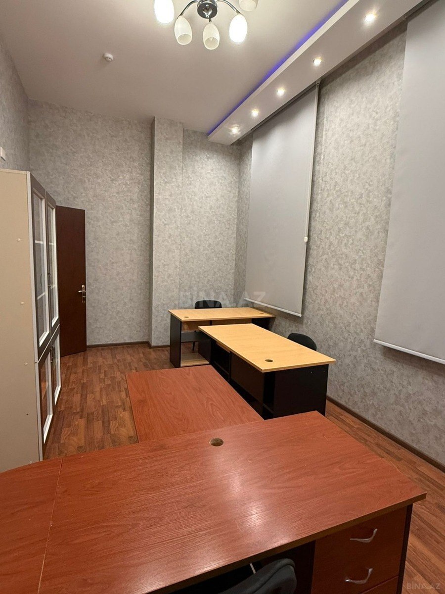 8 otaqlı Ofis, Memar Əcəmi m., Bakı