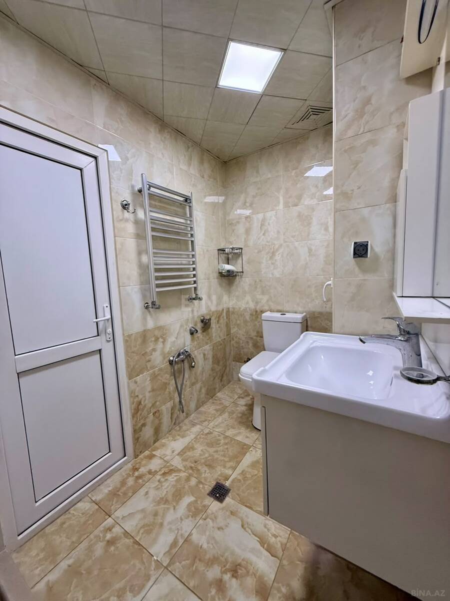 3 otaqlı Köhnə tikili, 28 May m., Bakı
