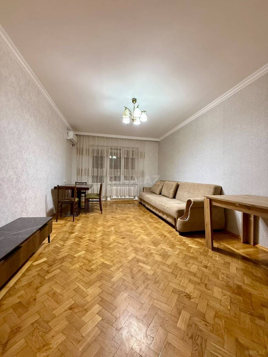 3 otaqlı Köhnə tikili, 28 May m., Bakı