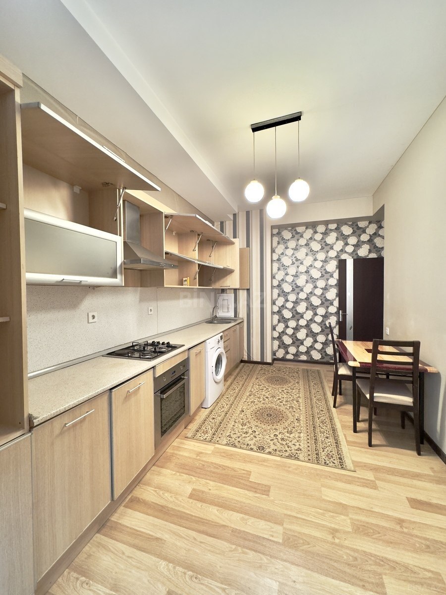 3 otaqlı Yeni tikili, Şah İsmayıl Xətai m., Bakı