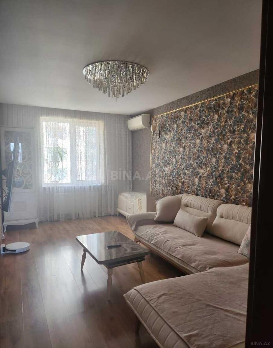 3 otaqlı Köhnə tikili, Həzi Aslanov m., Bakı