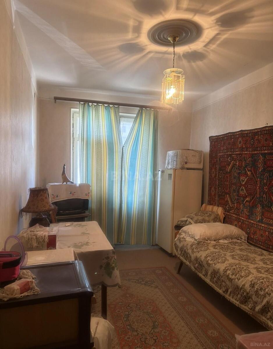 4 otaqlı Köhnə tikili, Xalqlar Dostluğu m., Bakı