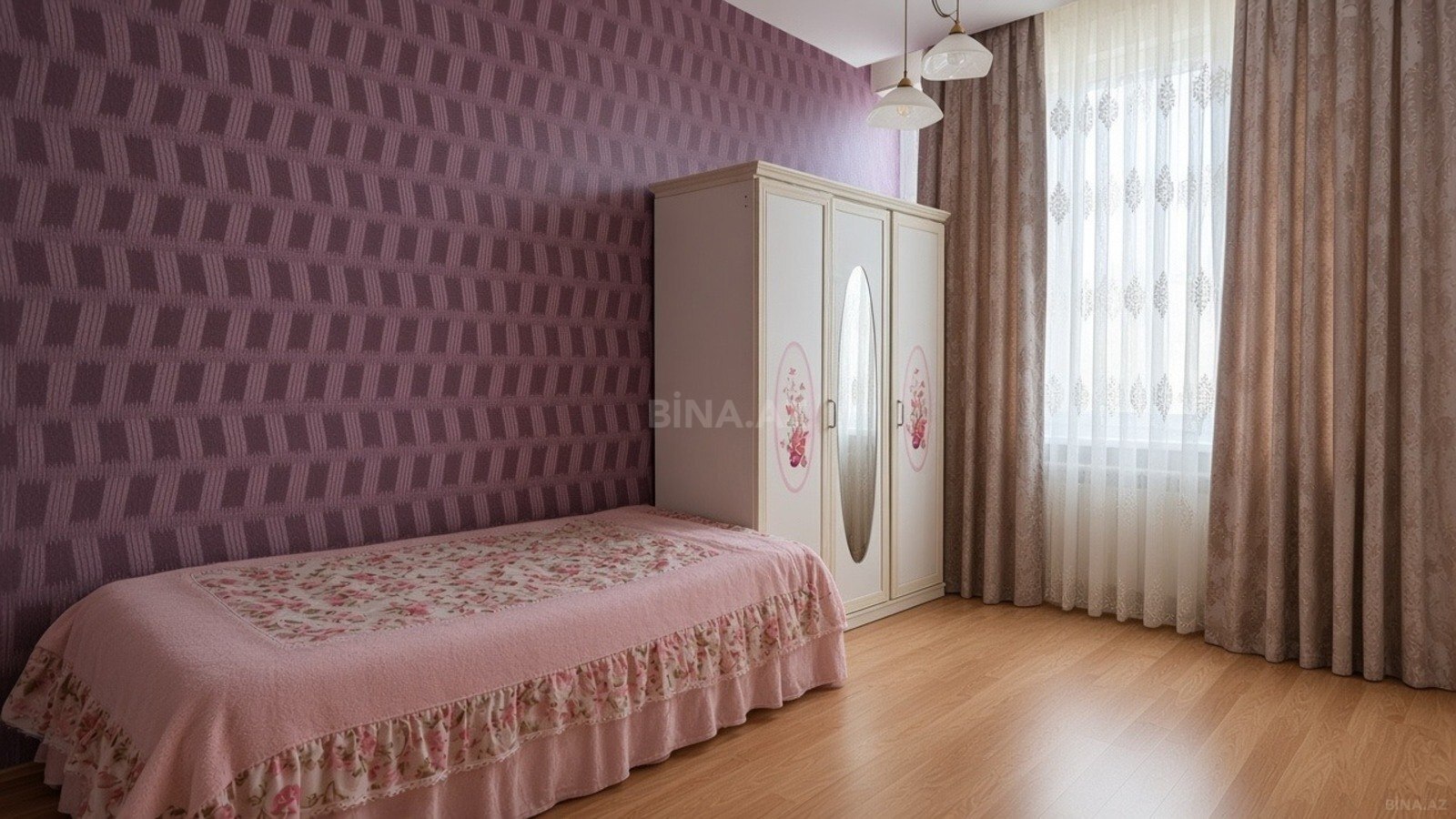 4 otaqlı Yeni tikili, Nizami r., Bakı