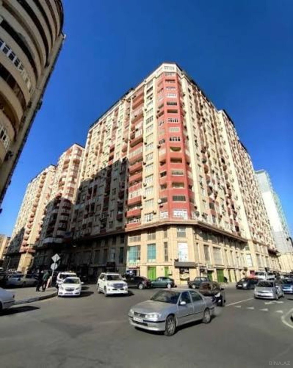 4 otaqlı Yeni tikili, Nizami r., Bakı