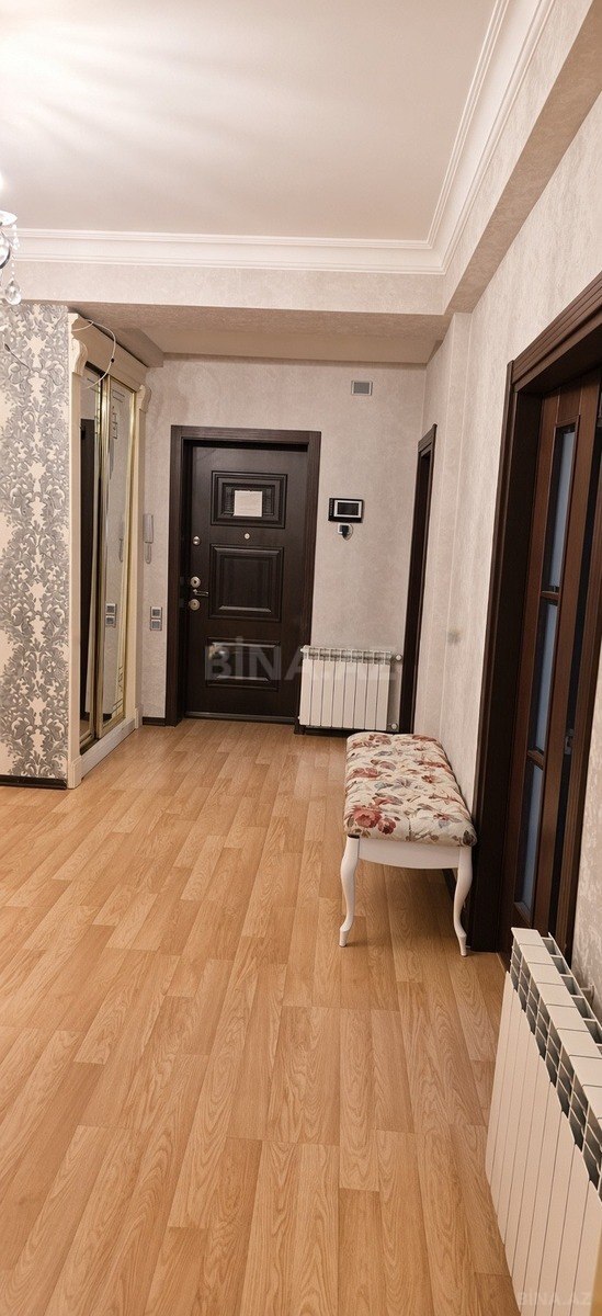 4 otaqlı Yeni tikili, Nizami r., Bakı