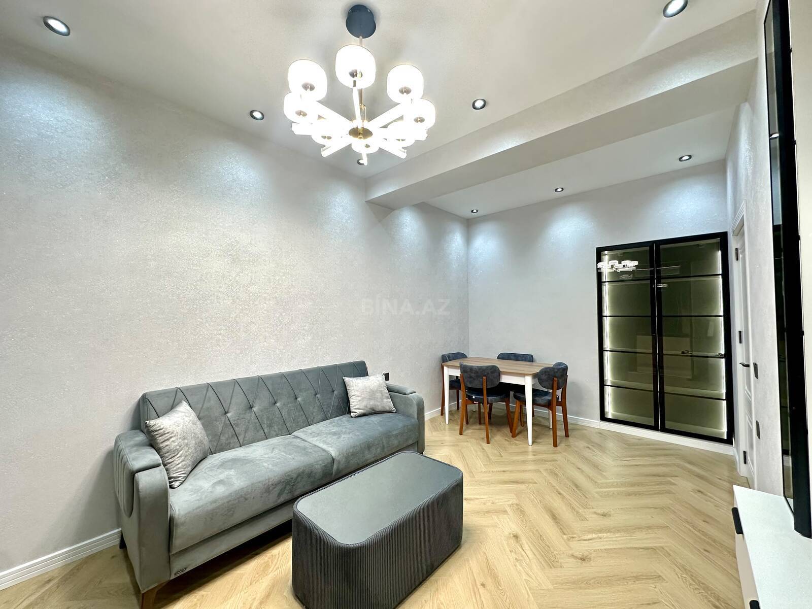 2 otaqlı Yeni tikili, Qara Qarayev m., Bakı
